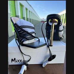 Beautiful New Black Dress Shoes size: 8 1/2