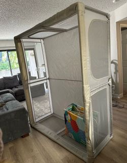 Baby playpen