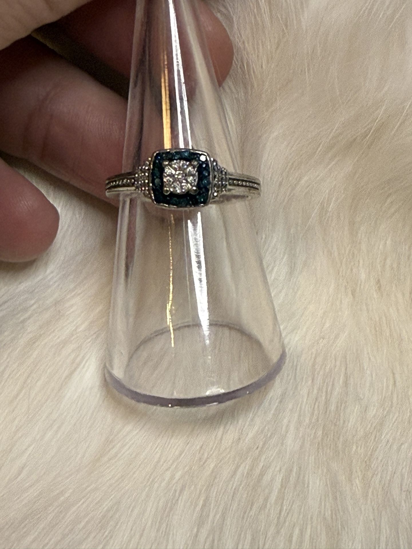 Blue And White Diamond Ring Size 7