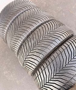235 55 20 Michelin Tires Con 80% de Vida Las 4
