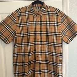 XL Authentic Burberry Button Up