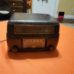 1940's Vintage General Electric AM Tube Radio