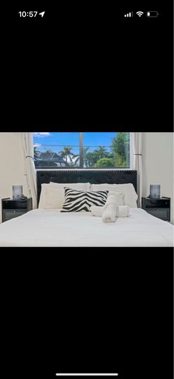 Queen Bed Frame + Premium Memory Foam Mattress – Excellent Condition