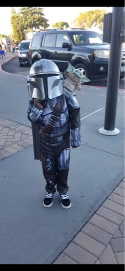 The Mandalorian Kids Costume Set size 4/5