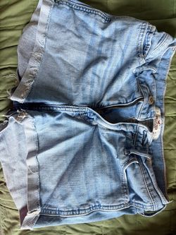 Hollister girl shorts
