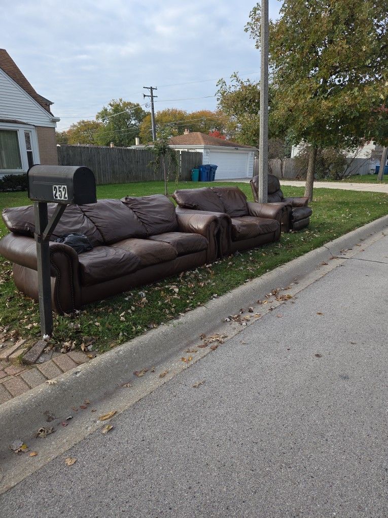 Free Couches