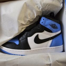 Jordan 1 retro High OG UNC Toe size 7 men