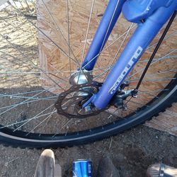 26-in Trek Mountain Bike Front Disc Brakes There's Nothing Wrong With This Bike Gears Inner Tubes And Everything Are Great $120 Or Best Offer Interest