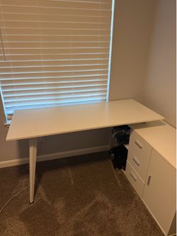 L shape desk/ vanity