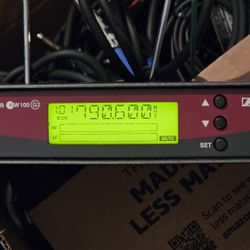 Sennheiser True Diversity Reciever And Transmitter EW100