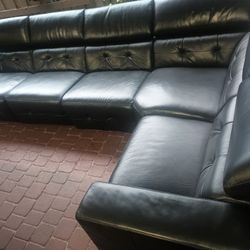 SECTIONAL GENUINE LEATHER RECLINER ELECTRIC BLACK COLOR.. DELIVERY 🚚 SERVICE AVAILABLE 🚚💥🚚