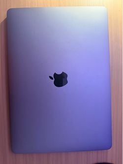 MacBook Pro 13” 2022 M2