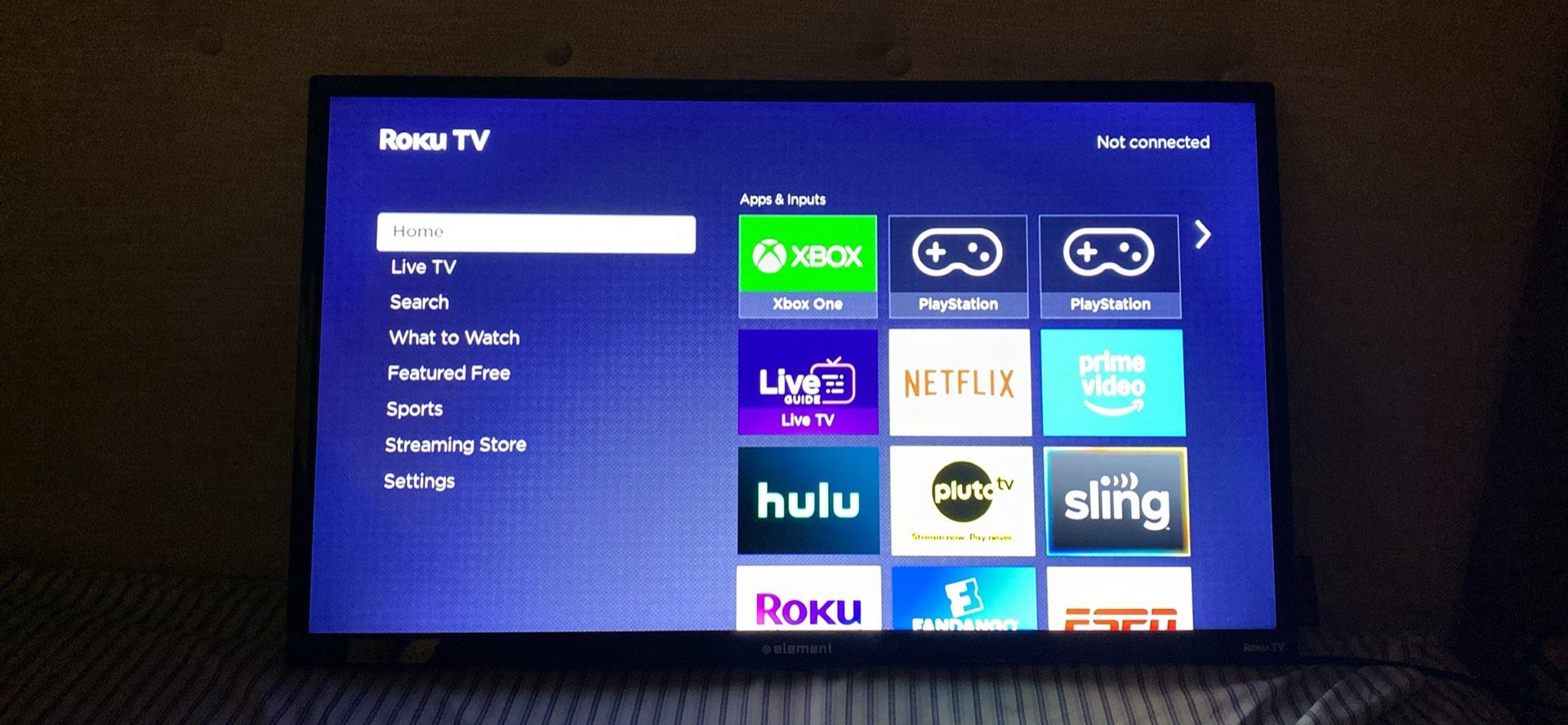 32in Element Tv With Roku Installed