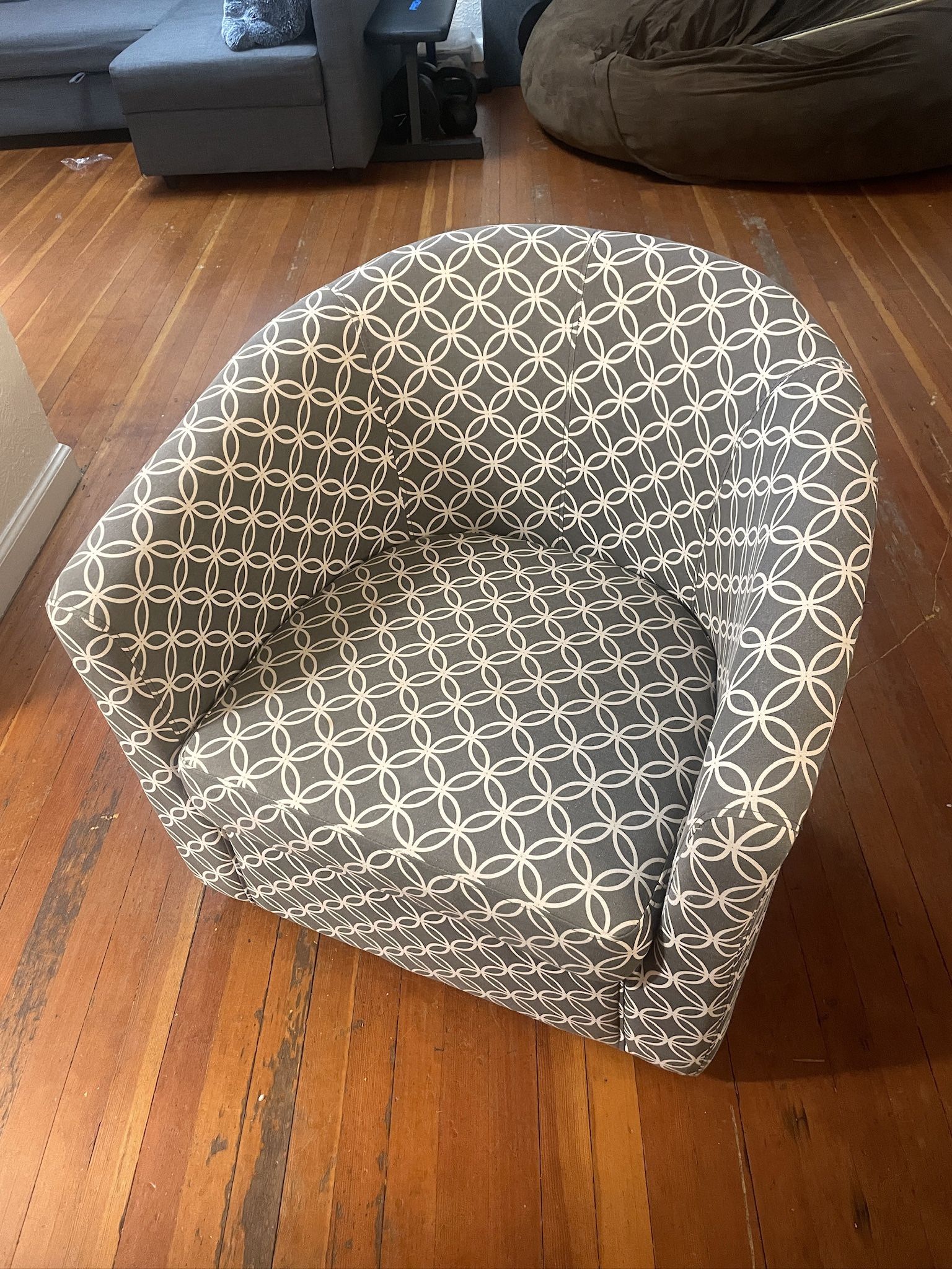 White And Grey Vintage Style Chair 