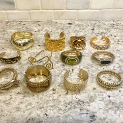 Bracelets gold tone jewelry lot of 12