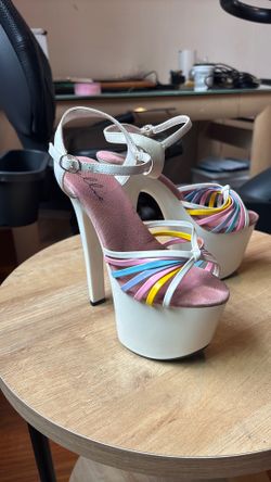 Multicolored Ellie brand platform heels