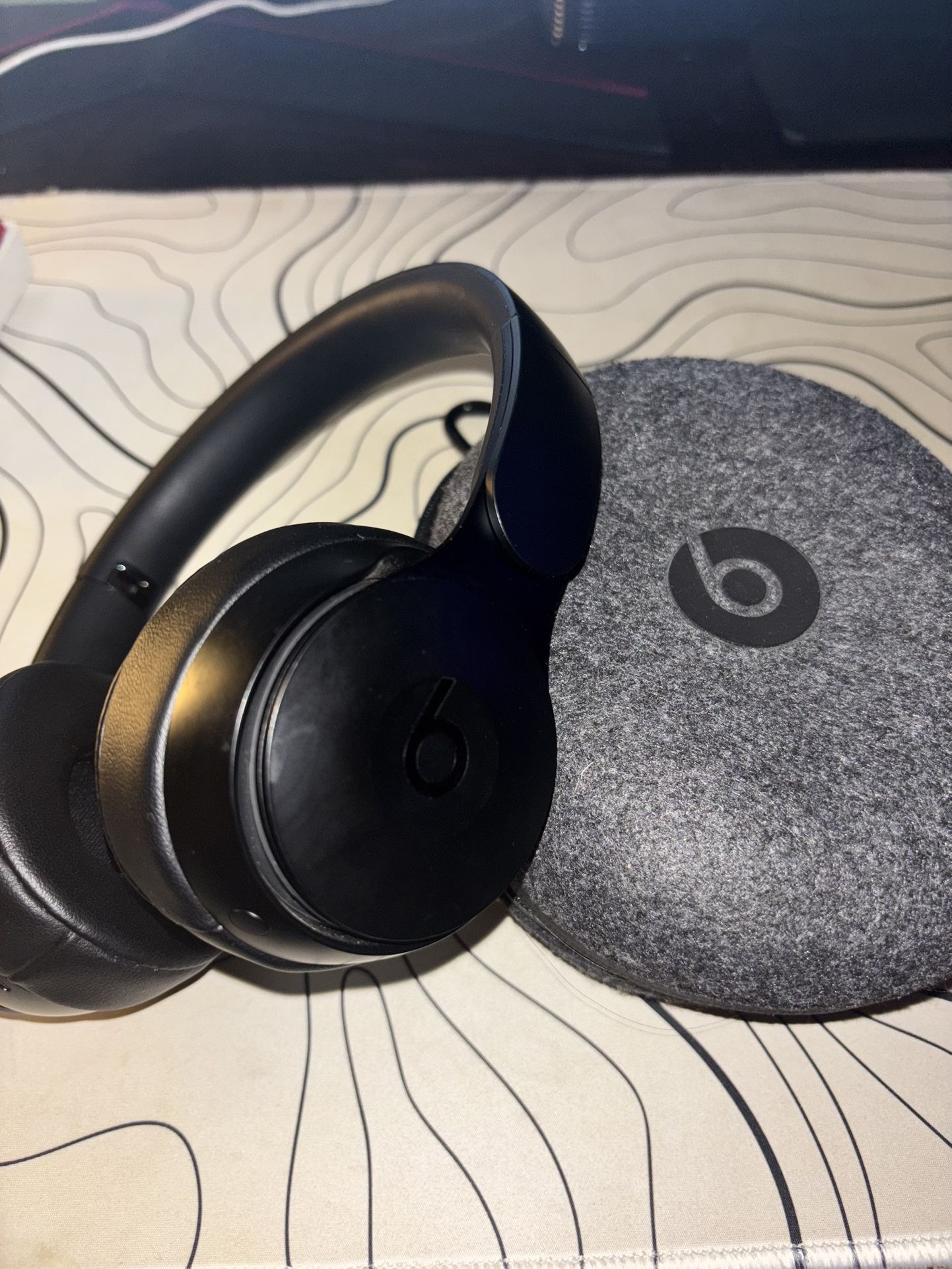 Beats Solo Pro - Wireless Noise Cancelling Headphones