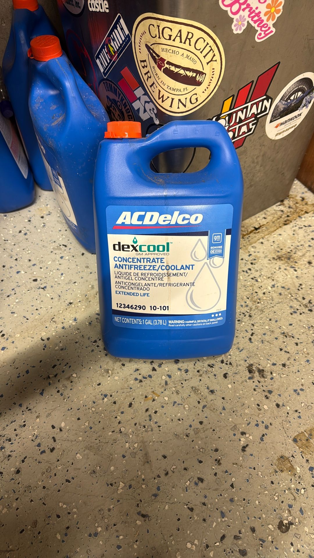 Text Cool Gm Approved Antifreeze Coolant