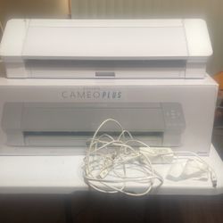 Silhouette Cameo Plus 14 Inch 