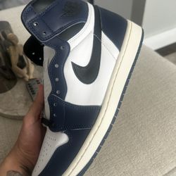 Jordan 1 Midnight Navy Size 10.5