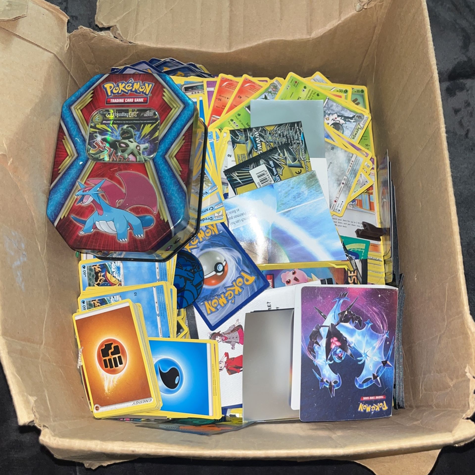 Over 1000 Pokemon Cards
