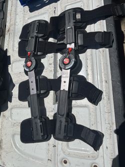 Knee brace