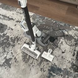 Cordless Vacuum 