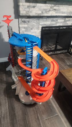 Hot Wheels 4 Tier Garage