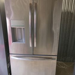 Fridgidaire Refrigerator, WE DELIVER