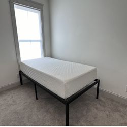 TWIN SIZE BED SET-extra thick and super comfy 
