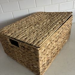 Large Storage Basket With Lid