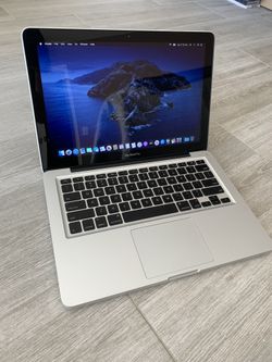MacBook Pro 13” i5 1tb SSD 8GB RAM w/programs!