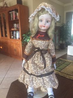 Antique Porcelain doll - by Russ - "Precious Dolls" - Tracy