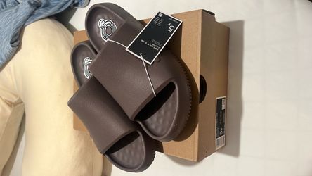 Nike calm slide