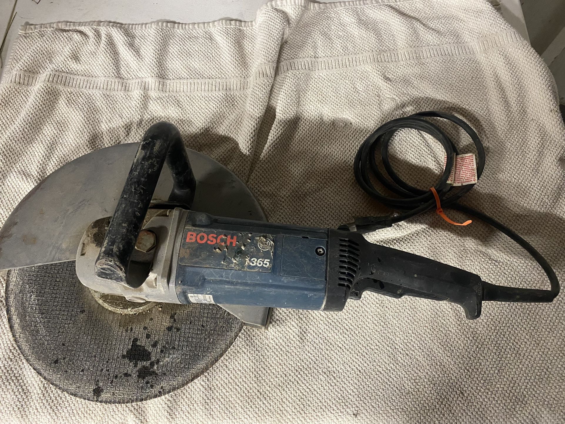 BOSCH 1365 14" Concrete Saw