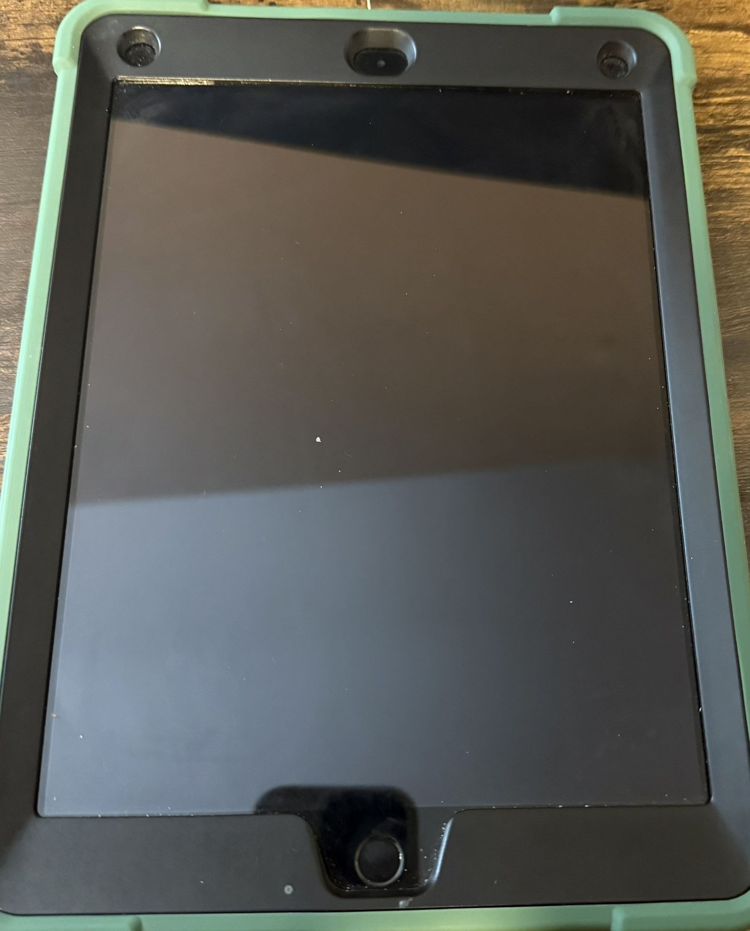 iPad WiFi Cellular