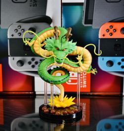 Mega World Collectable Shenron & Dragon Ball