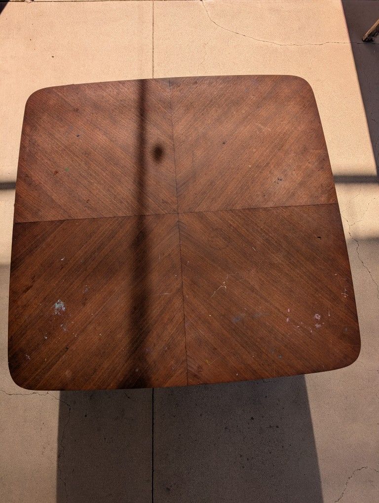 BP John Coffee Table