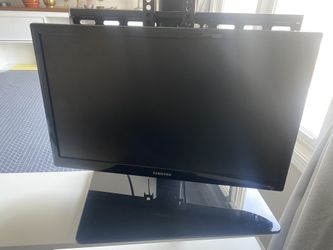 Samsung LED 24” & 22” HDTV & Monitors With Remote
