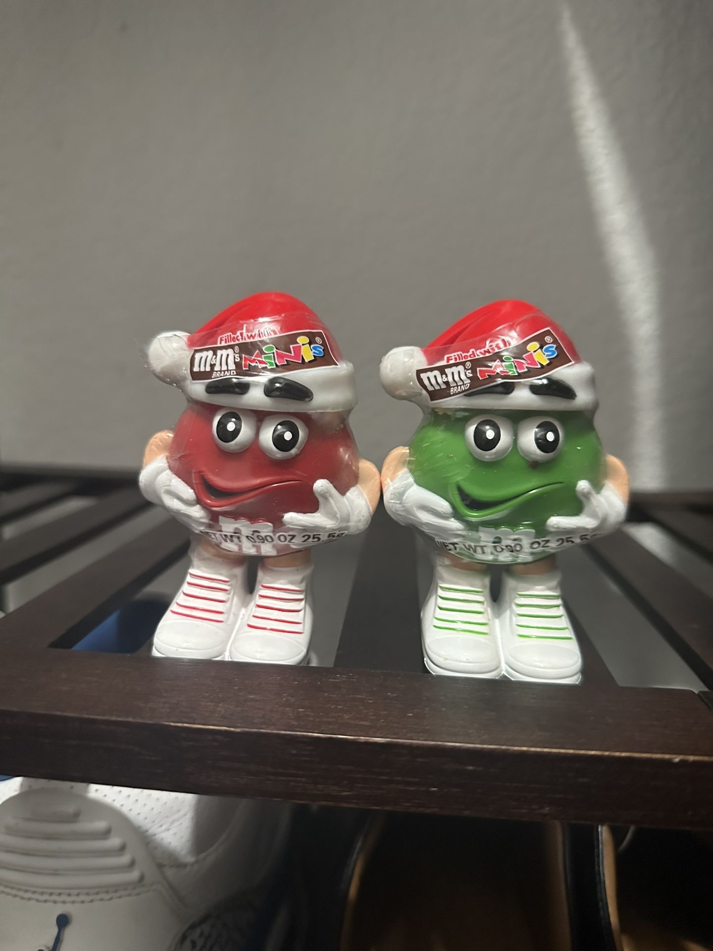 VINTAGE CHRISTMAS "M & M" TOY PLASTIC GREEN & RED & BLUE CANDY HOLDERS SEALED