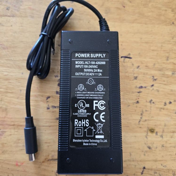 ELECTRIC SCOOTER ( CHARGER )