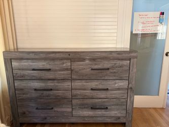 6-Drawer Gray Wood Tone Dresser