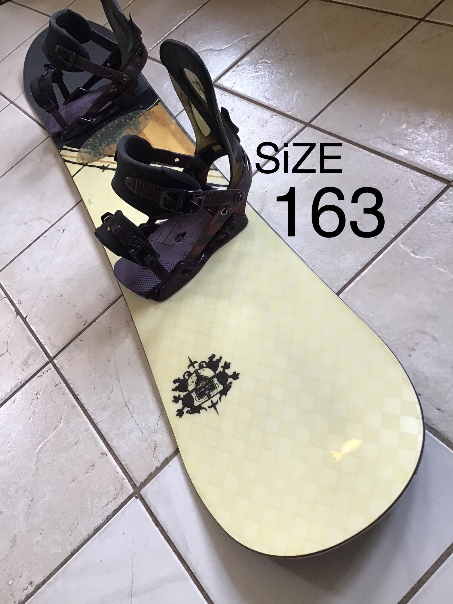 Lamar 163 Snowboard with Large Bindings