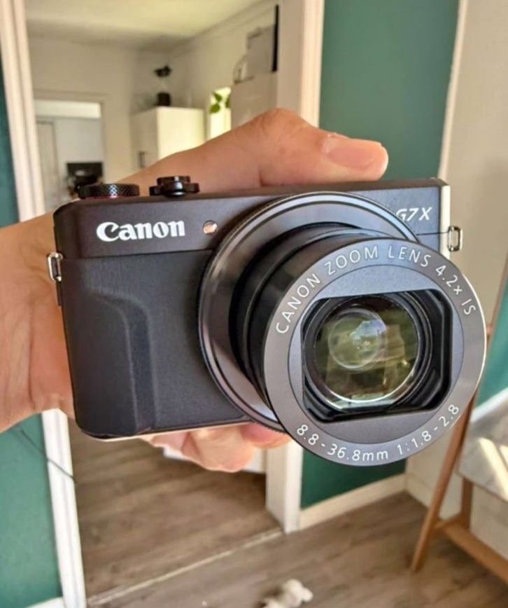 Canon PowerShot G7X Mark II