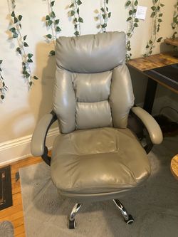 Reclinable + Cushioned Office Chair - Only Available AFTER 6/19