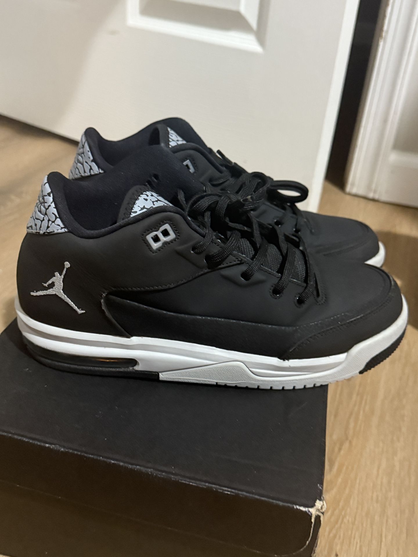 Jordan Flight Origin 3 Size 7y