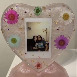 Resin Heart Polaroid Stand