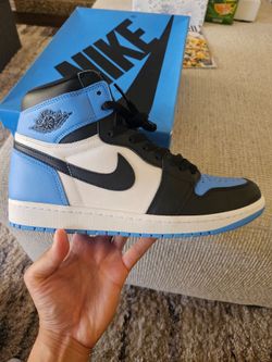 Authentic Jordan 1 High UNC Toe size 10