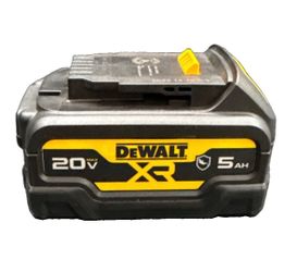 DEWALT DCB205G 20V MAX 5Ah Lithium-Ion Oil Resistant Battery Genuine