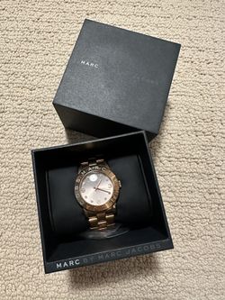 Marc Jacob’s MBM3221 Rose Gold Watch